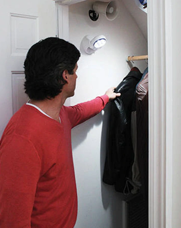 Svetlo 7 LED s pohybovým senzorom