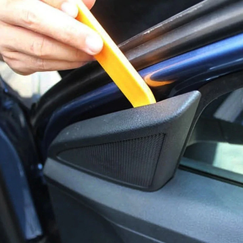 Demontážne kľúče na palubnú dosku a čalúnenie 4ks