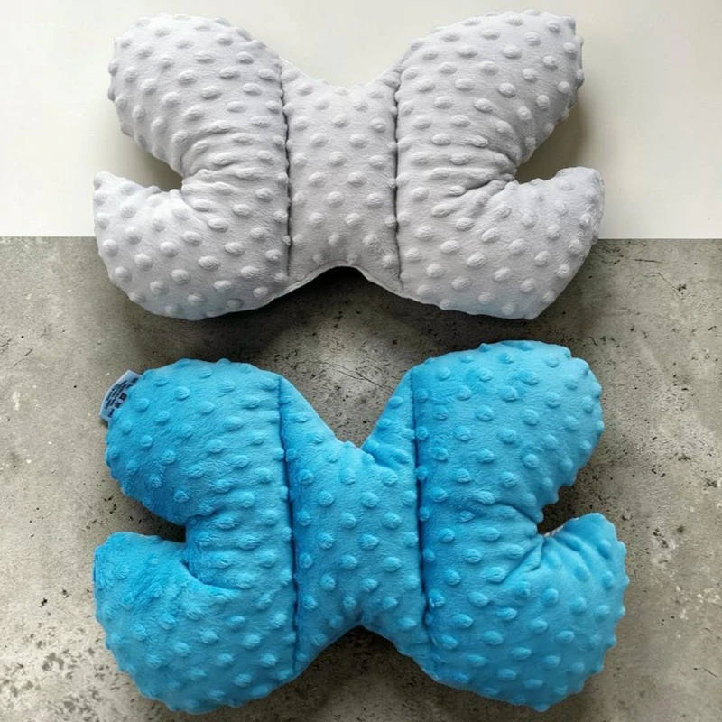 Medipartners Vankúšik motýlik pre bábätká do autosedačky a kočíka