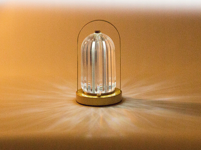 Stolná lampa T4 dotyková 21cm USB