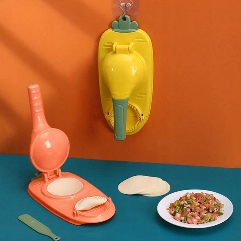 Strojček na lepenie pirohov