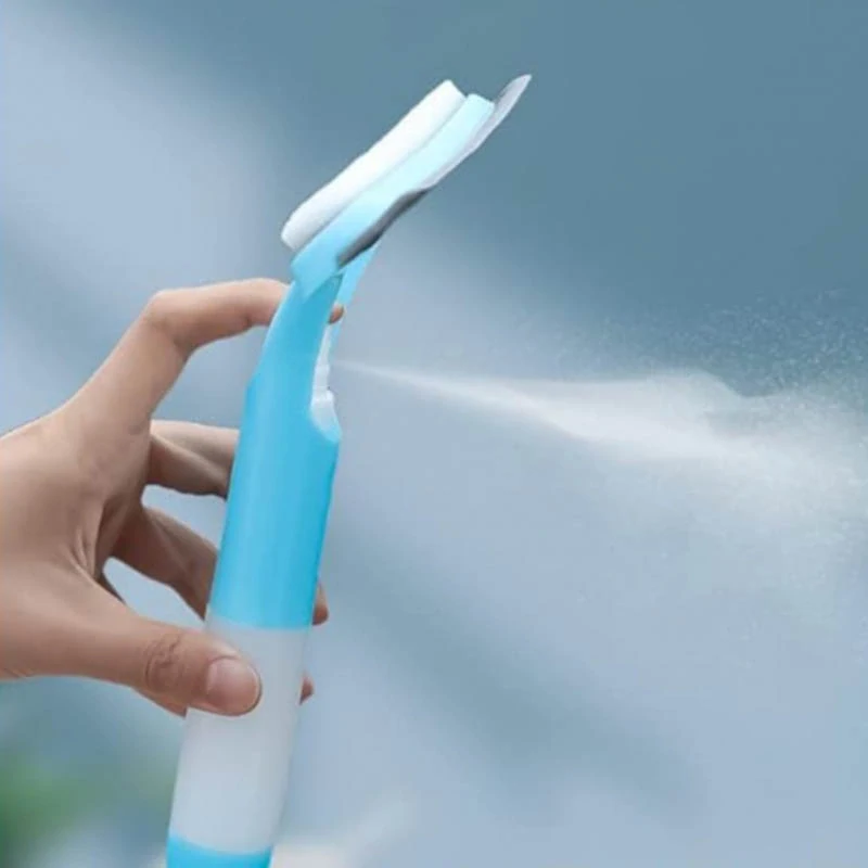 Stierka na okná s rozprašovačom