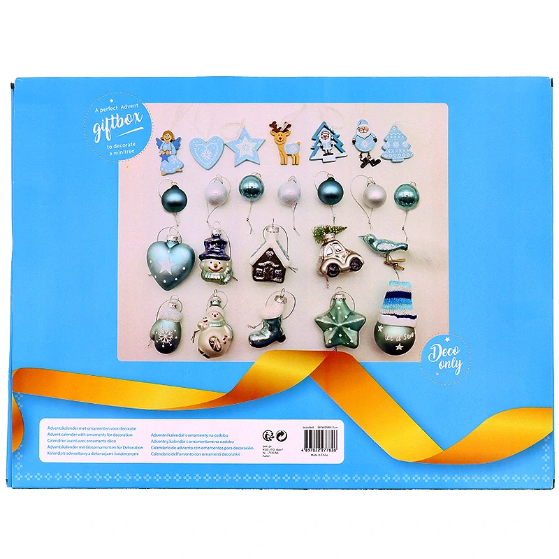 Vianočný adventný kalendár s ozdobami na stromček 