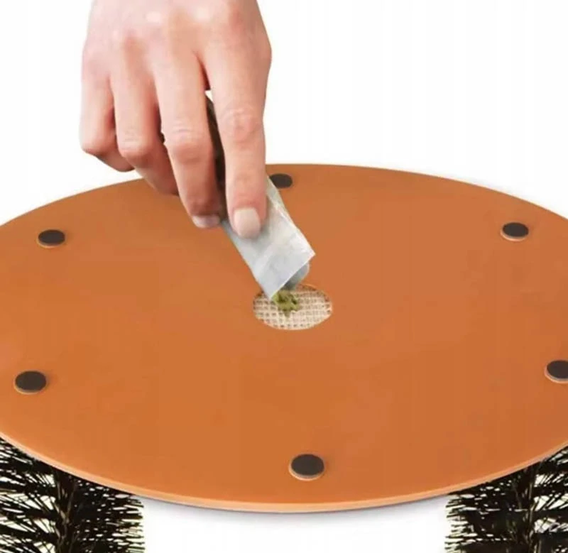 Škrabadlo a masážna hračka s Kocúrnikom pre mačku