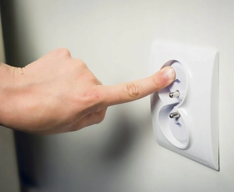 Bezpečnostné krytky do elektrických zásuviek 6ks