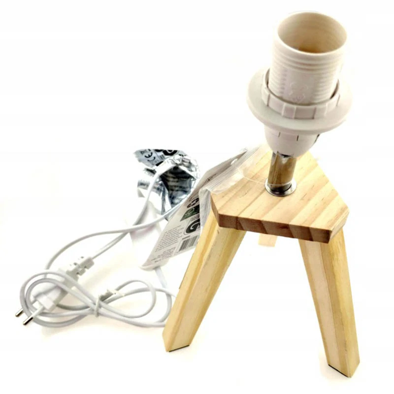 Stojan na lampu drevený