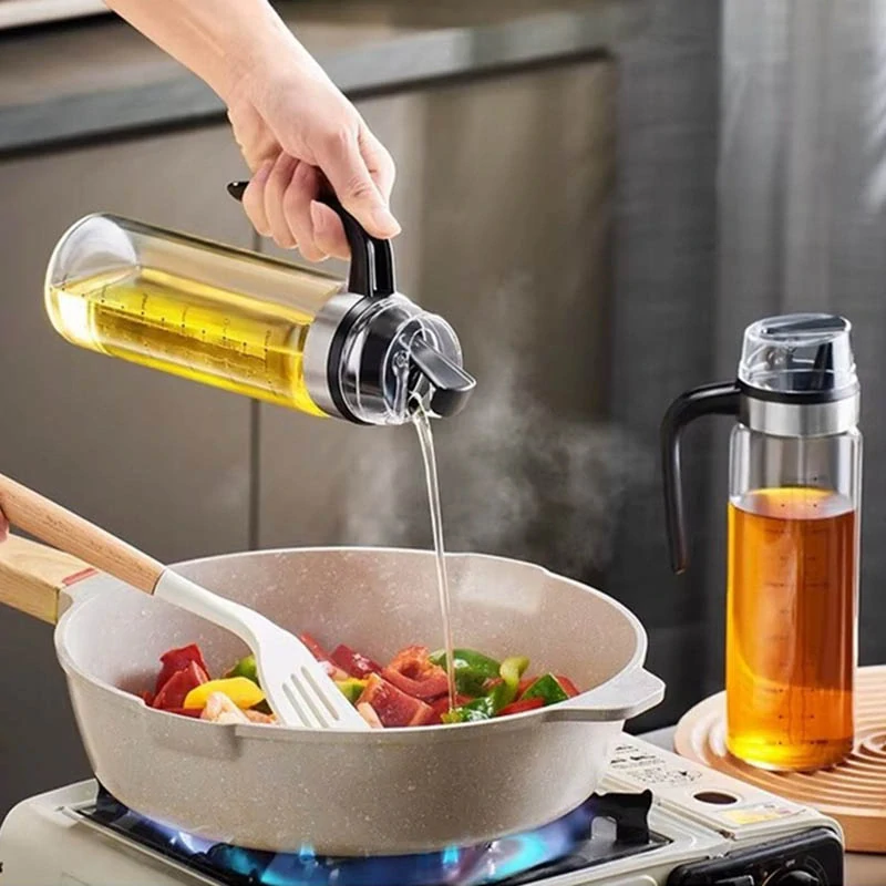 Fľaša s dávkovačom a odmerkou na olej 500 ml