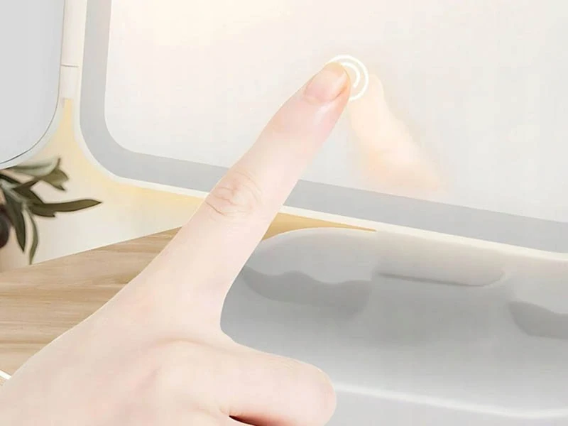 Kozmetické zrkadlo LED skladacie s priblížením