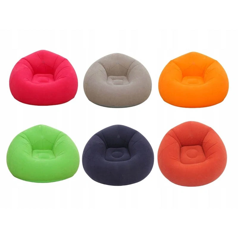 Nafukovacia pufa na sedenie z velúrovým povrchom