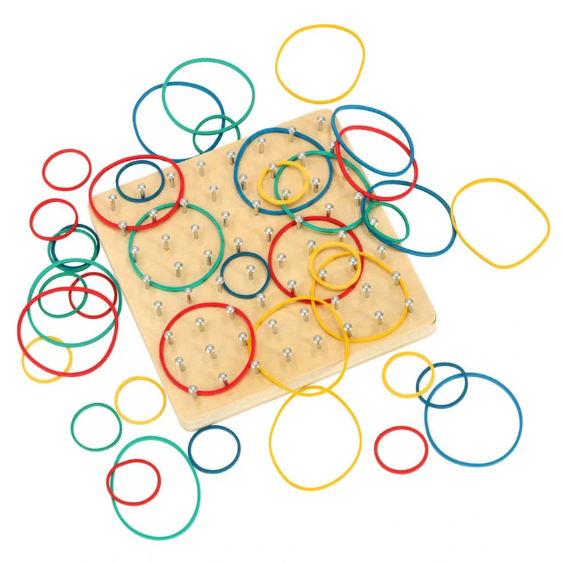 Drevený geoboard – tvorenie tvarov z gumičiek