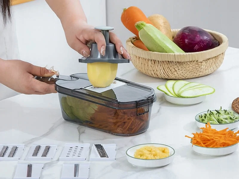 Multifunkčný krájač a strúhadlo na ovocie a zeleninu