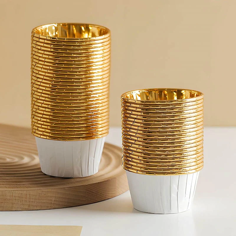 Papierové formičky na muffiny a dezerty bielo-zlaté – sada 50 ks