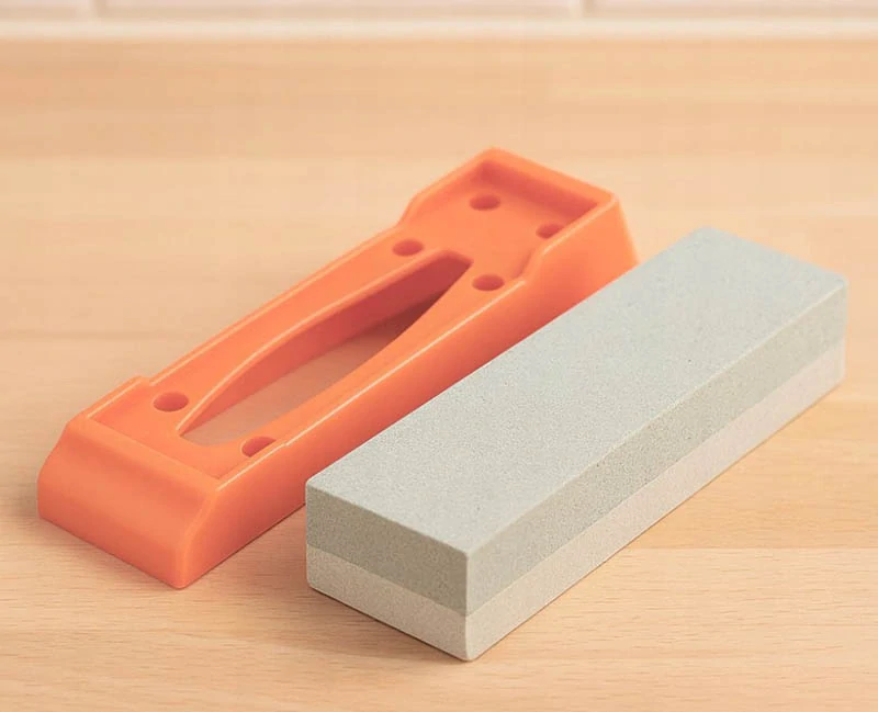 Dvojstranný brúsny kameň na nože a nožnice s podstavcom