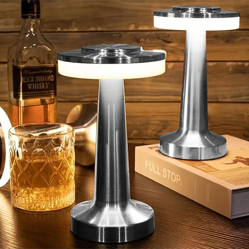 Dotyková stolová nočná lampička s 3 stupňami svetla strieborná