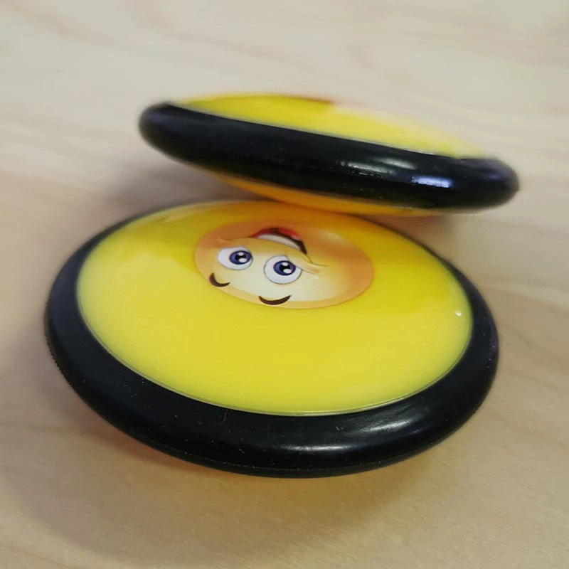 Plávajúci disk na hádzanie po vode Smile - priemer 7,5 cm