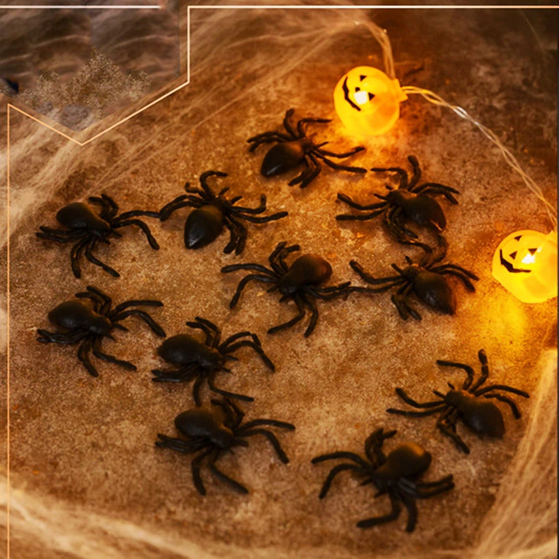 Halloweenska dekorácia Plastové pavúky 10 ks 3 × 3 cm