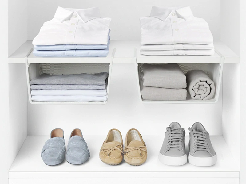 Závesný kovový organizér pod skrinku 28 x 25 x 10cm biely