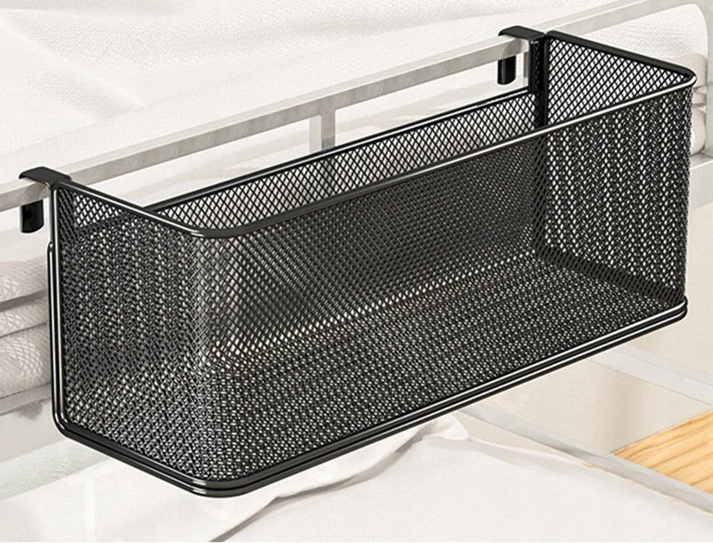 Závesný kovový organizér na kuchynskú tyč čierny