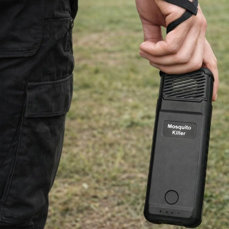 Odpudzovač komárov USB čierny