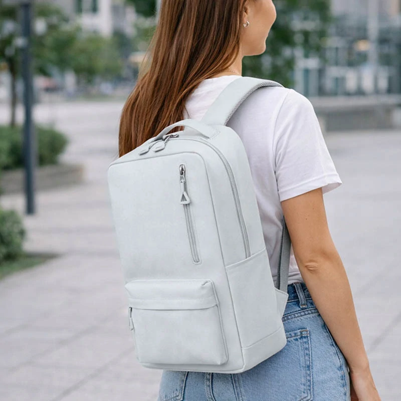 Mestský batoh na notebook 18 L sivý