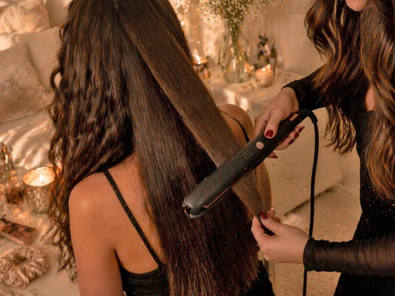 Keramická žehlička na vlasy s reguláciou teploty