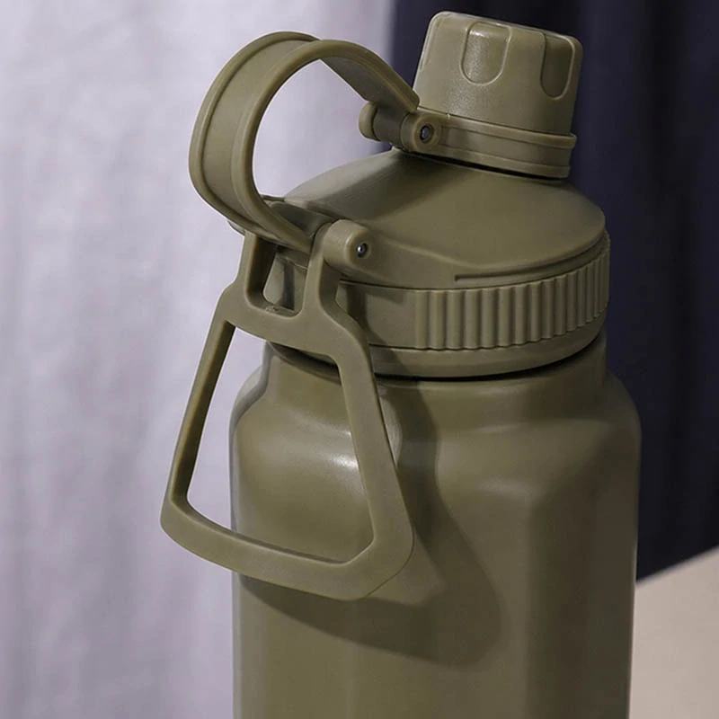 Nerezová termoska s náustkom 700 ml zelená