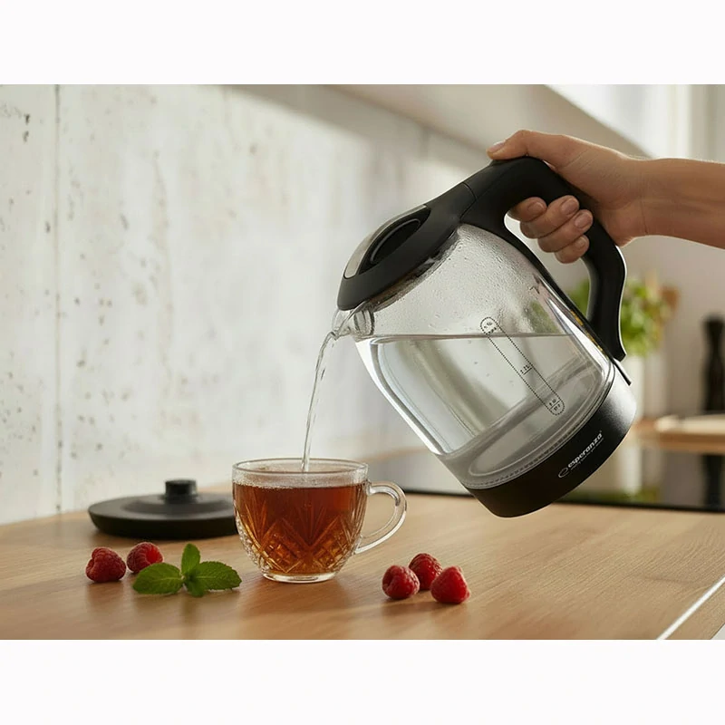Sklenená rýchlovarná kanvica Esperanza YUKON 1,7 l čierna