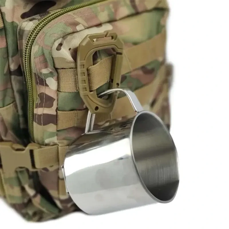 Plastová karabína s MOLLE uchytením – 9 × 5,8 cm