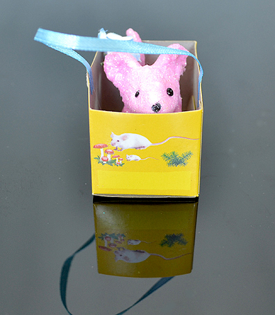 Myška v darčekovej taške