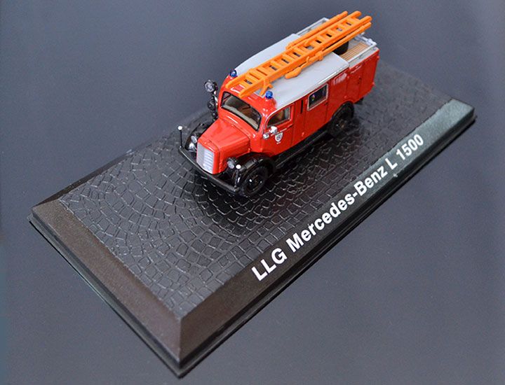 DeAgostini Model veterán Mercedes Benz L-1500 1:72