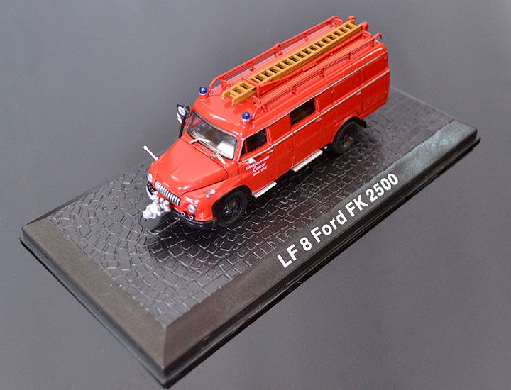 DeAgostini Model veterán FORD FK-2500 1:72