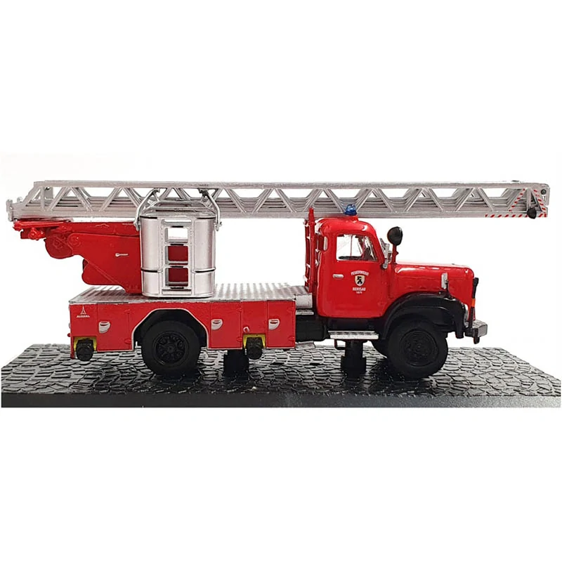 DeAgostini Model hasičského auta DL30 Magirus Saurer 1:72