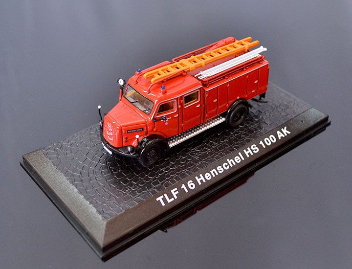 DeAgostini Model veterán Henschel HS 100-AK 1:72