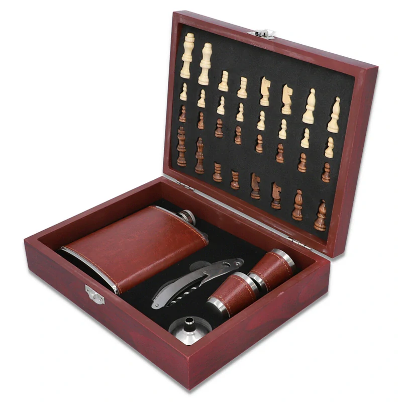 Ploskačka 240 ml v darčekovej kazete Chess – šachový set
