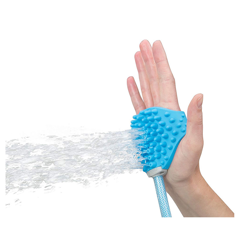 Masážna kefa na sprchovanie psa