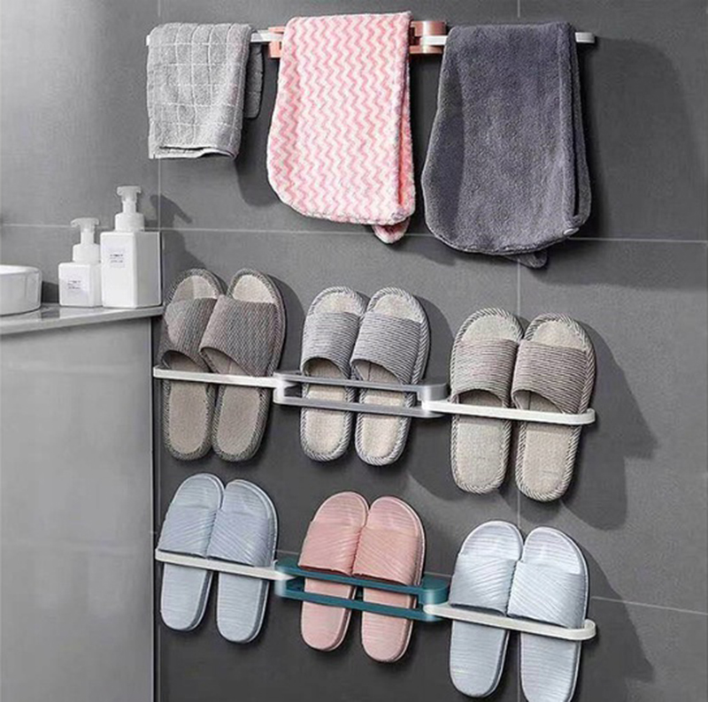 Nástenný vešiak na papuče a uteráky 
