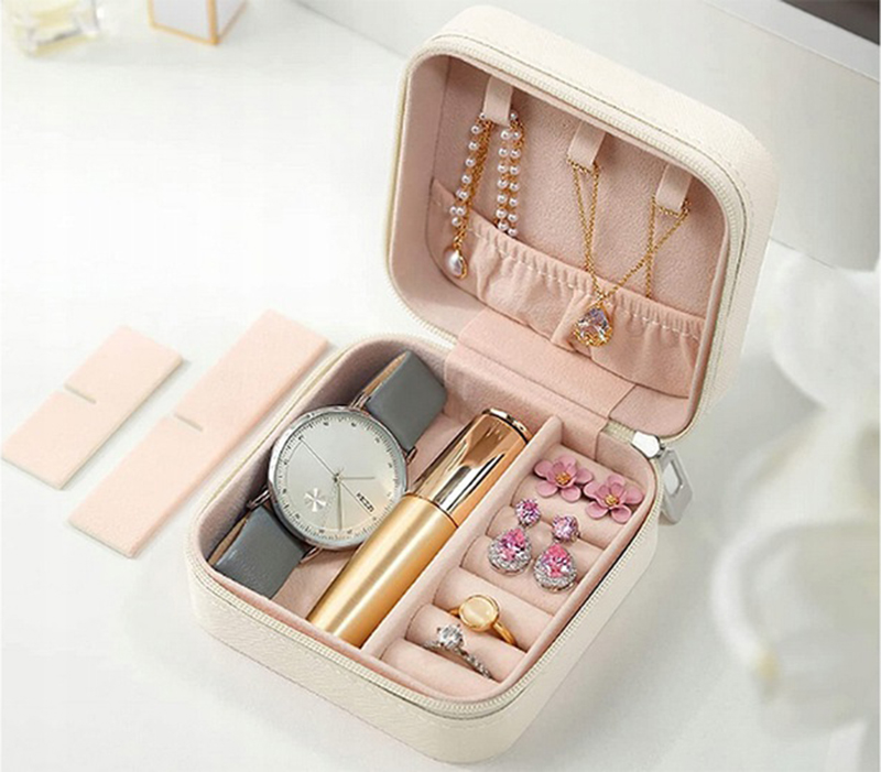 Kufrík na bižutériu 10x10cm