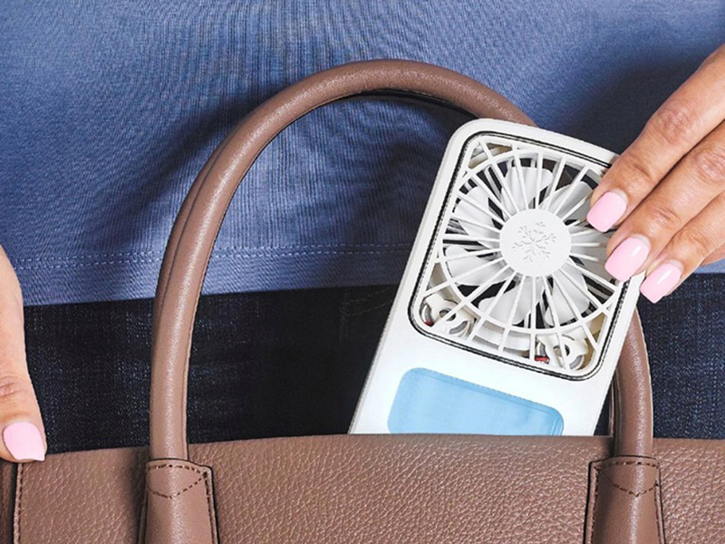 Vreckový mini RGB ventilátor