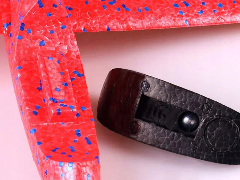 Lietadlo penové červené 47cm