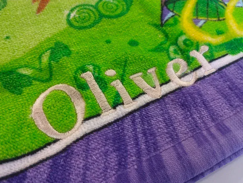 Uterák 30x50cm Super Zings Z s vyšitým vlastným menom