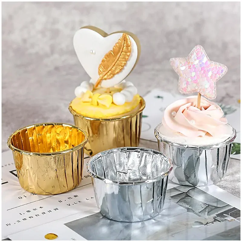 Farebné košíčky na muffiny a cupcakes zlaté 50 ks