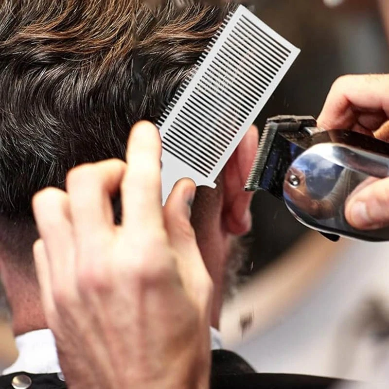 Profesionálny hrebeň na tvarovanie vlasov