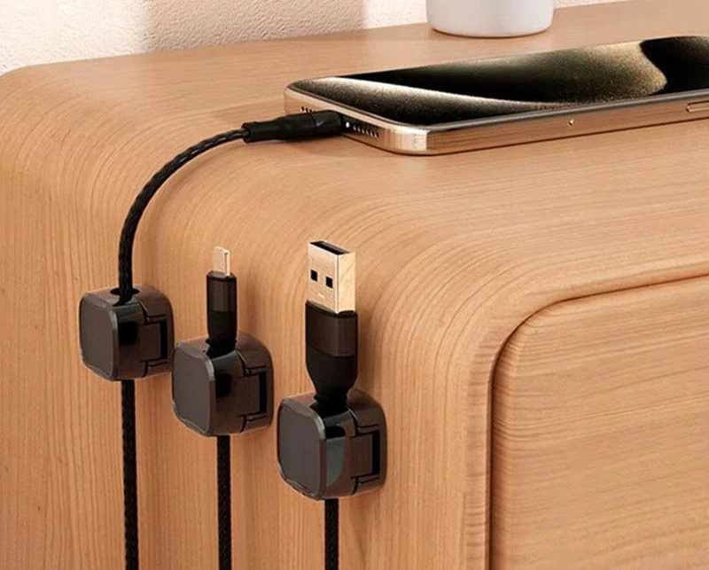 Magnetický organizér na káble 50ks