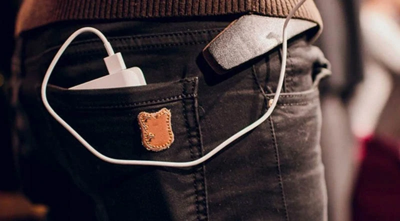 Mega powerbanka s baterkou 10 000 mAh