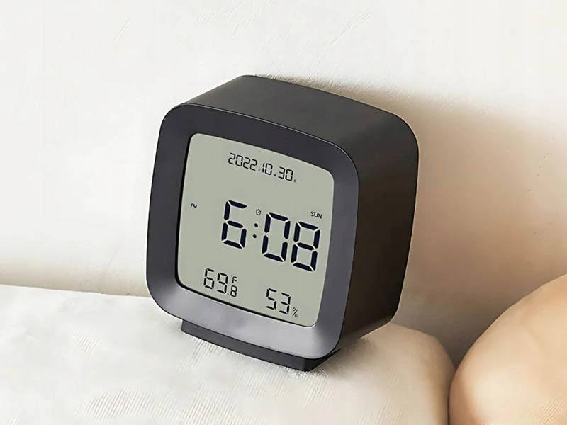 Digitálny LED budík s meteostanicou čierny