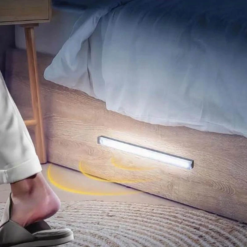 Nočná lampa s pohybovým a súmrakovým senzorom 50cm