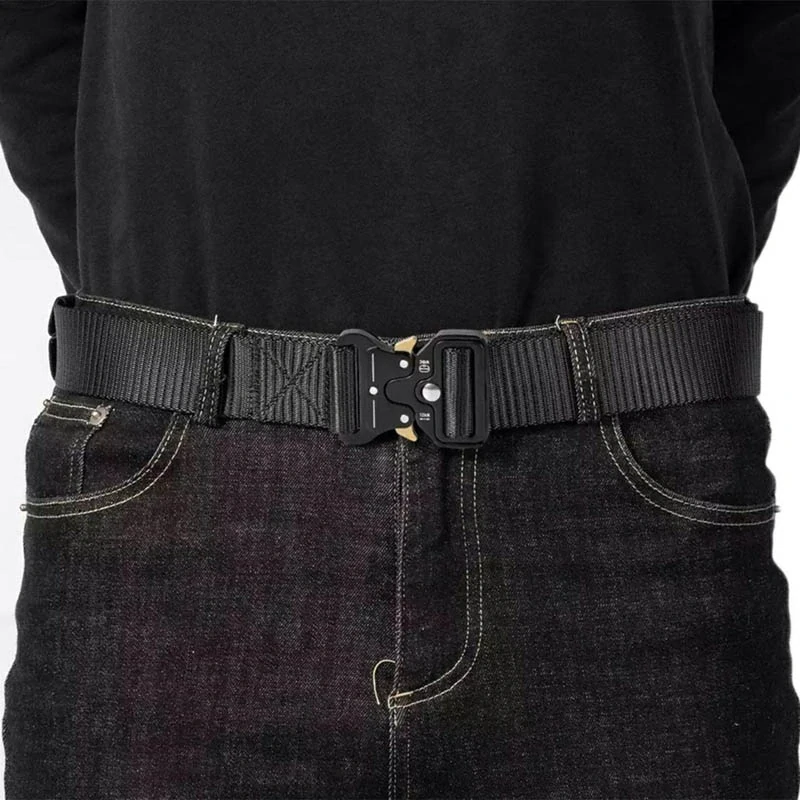 Taktický opasok zo silnej tkaniny s rýchloupínacou prackou army 131 cm