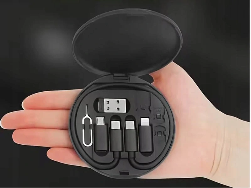 Univerzálny set USB adaptérov v kompaktnom puzdre