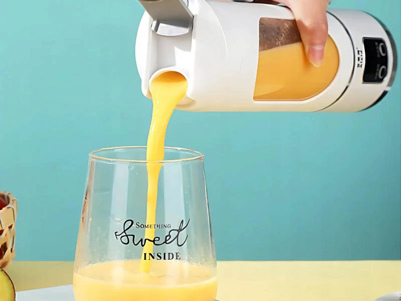 Prenosný mini smoothie blender 500 ml – biely