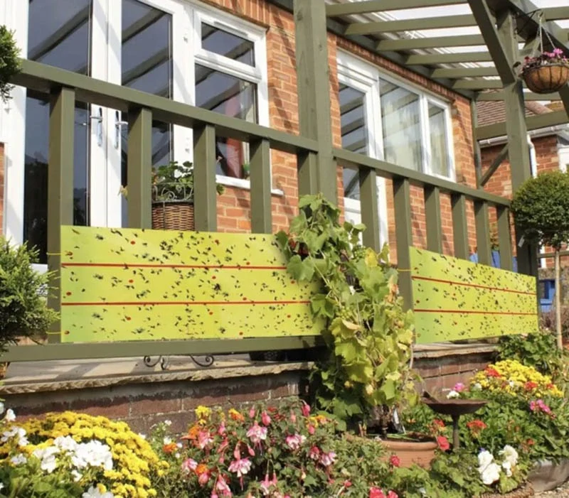 Lepová páska na muchy a lietajúci hmyz 4 m